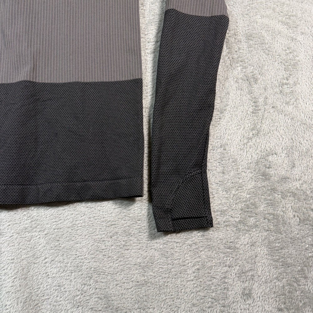 Athleta Two Tone Long Sleeve Shirt Womens Large Gray Black Ribbed Warm - Picture 5 of 9